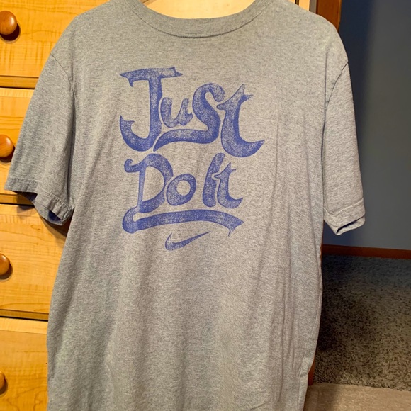 Nike T-shirt - Picture 1 of 1